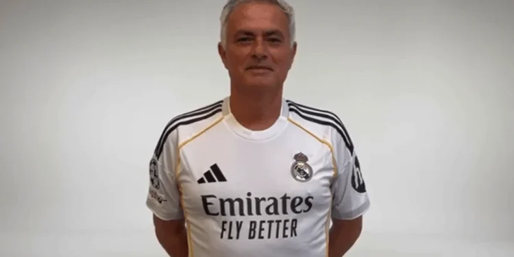 Benfica se manifesta após Florentino divulgar acerto com Mourinho